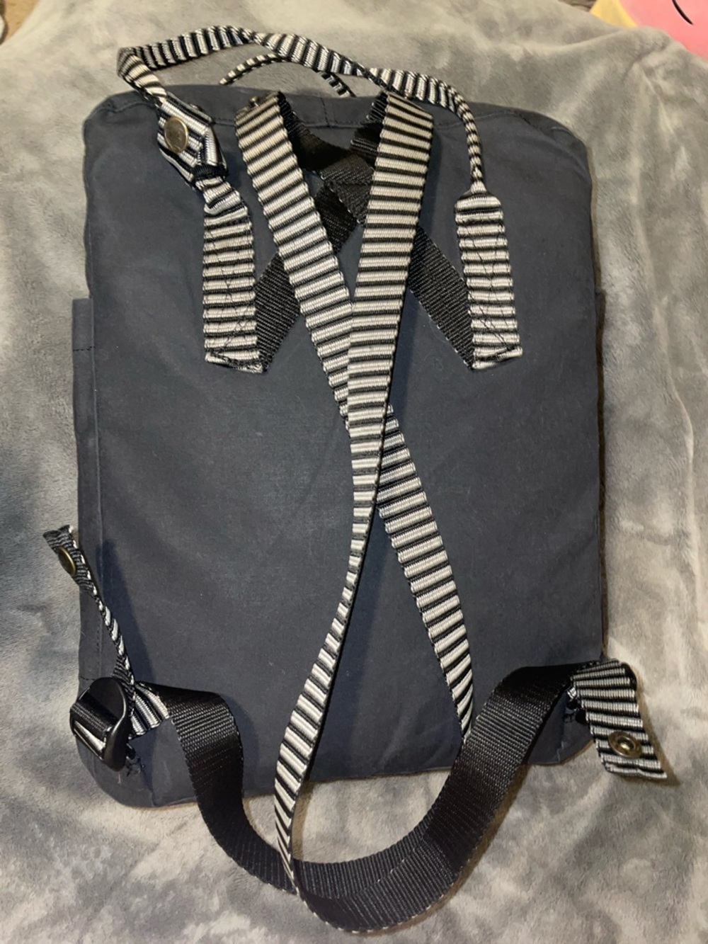 Black Fjallraven Kanken Backpack - Picture 3 of 4